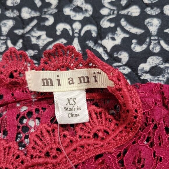 Hot Pink Lace Midi Dress - Picture 6 of 8